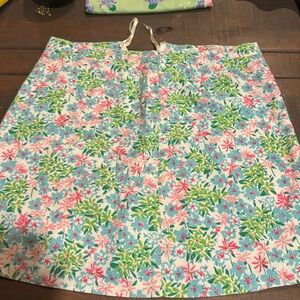 Cute summer skirt by Lilly Pulitzer 
Perfect condition